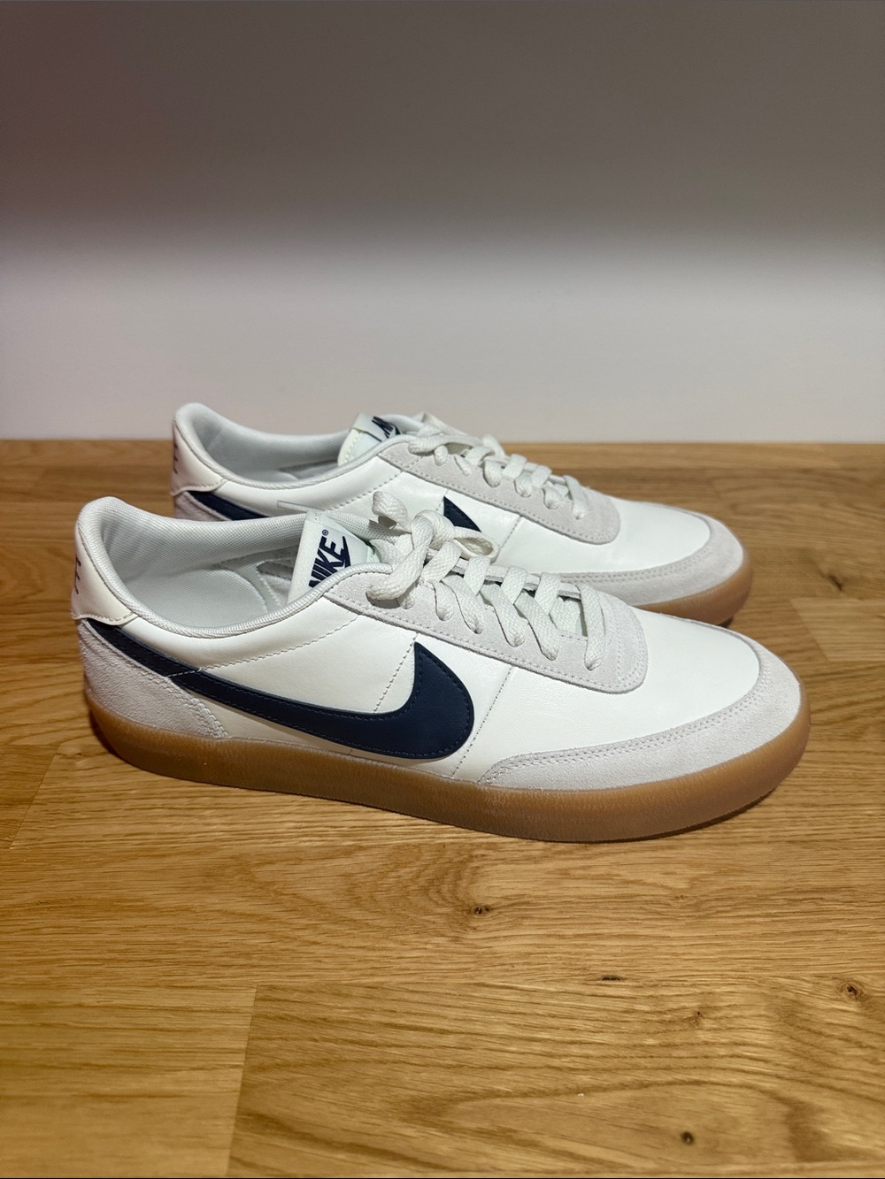 Brand new Nike Killshot 2 size 10  White Sneakers with Navy Swoosh and Gum Sole - Picture 2 of 5